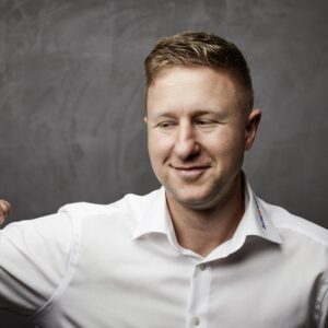 Daniel Ambrosius 20220524 Auto Weller Mitarbeiter Nachschuss 0191 k